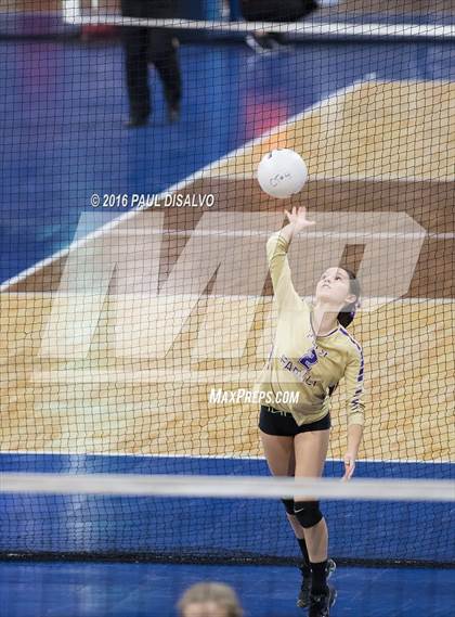 Thumbnail 2 in Holy Family vs. Valor Christian (CHSAA 4A Semi-Final) photogallery.
