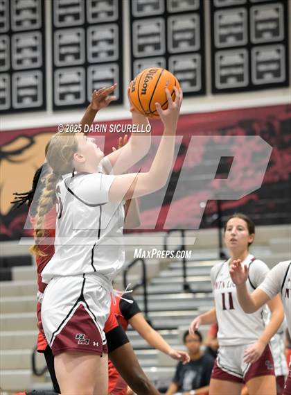 Thumbnail 1 in Tucson High Magnet School vs Red Mountain (AIA 6A Play-In) photogallery.