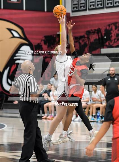 Thumbnail 2 in Tucson High Magnet School vs Red Mountain (AIA 6A Play-In) photogallery.