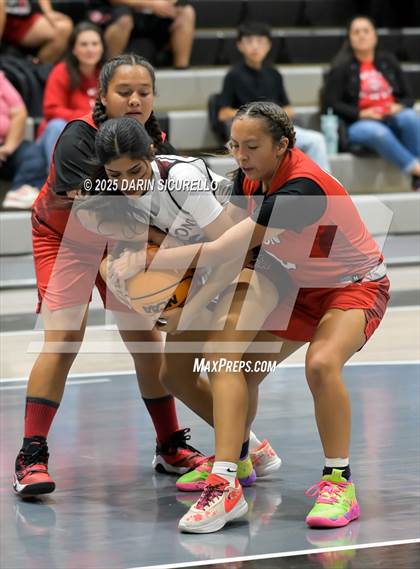 Thumbnail 1 in Tucson High Magnet School vs Red Mountain (AIA 6A Play-In) photogallery.