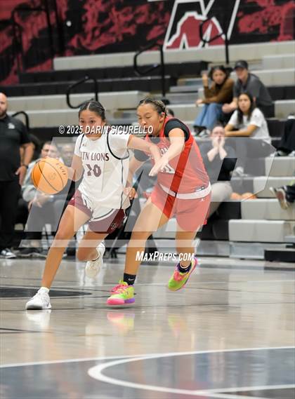 Thumbnail 1 in Tucson High Magnet School vs Red Mountain (AIA 6A Play-In) photogallery.