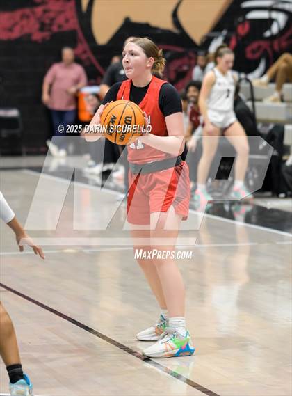 Thumbnail 3 in Tucson High Magnet School vs Red Mountain (AIA 6A Play-In) photogallery.