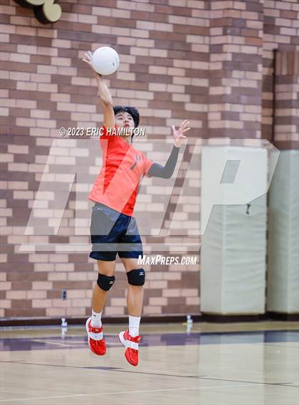 Thumbnail 2 in Harvard-Westlake @ Loyola photogallery.