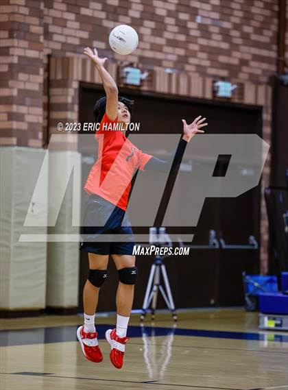 Thumbnail 1 in Harvard-Westlake @ Loyola photogallery.