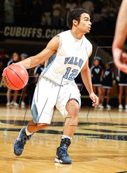 Thumbnail 2 in Valor Christian vs. Lewis-Palmer (CHSAA 4A Final) photogallery.