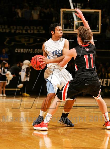 Thumbnail 2 in Valor Christian vs. Lewis-Palmer (CHSAA 4A Final) photogallery.
