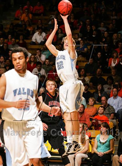 Thumbnail 3 in Valor Christian vs. Lewis-Palmer (CHSAA 4A Final) photogallery.
