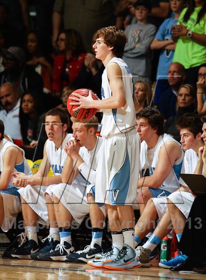 Thumbnail 3 in Valor Christian vs. Lewis-Palmer (CHSAA 4A Final) photogallery.