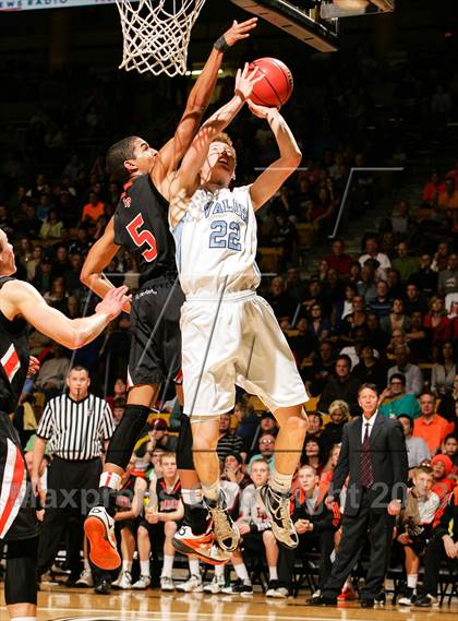 Thumbnail 1 in Valor Christian vs. Lewis-Palmer (CHSAA 4A Final) photogallery.