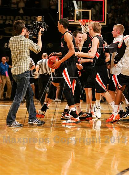 Thumbnail 2 in Valor Christian vs. Lewis-Palmer (CHSAA 4A Final) photogallery.