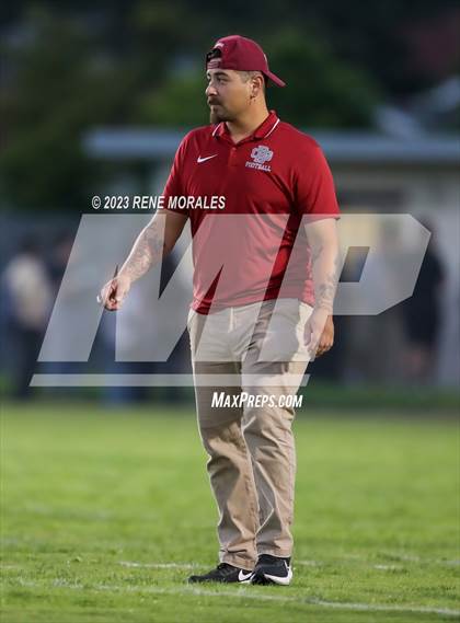 Thumbnail 3 in Bell Gardens vs Alhambra photogallery.