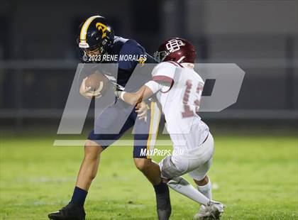 Thumbnail 2 in Bell Gardens vs Alhambra photogallery.