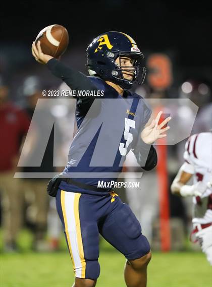 Thumbnail 2 in Bell Gardens vs Alhambra photogallery.