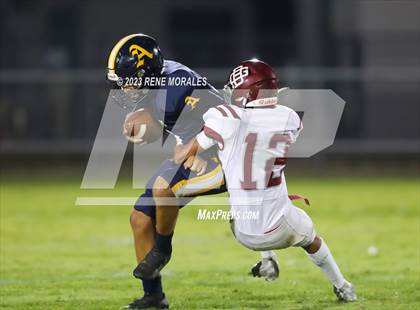 Thumbnail 3 in Bell Gardens vs Alhambra photogallery.