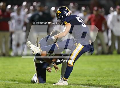 Thumbnail 2 in Bell Gardens vs Alhambra photogallery.