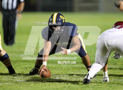 Thumbnail 2 in Bell Gardens vs Alhambra photogallery.