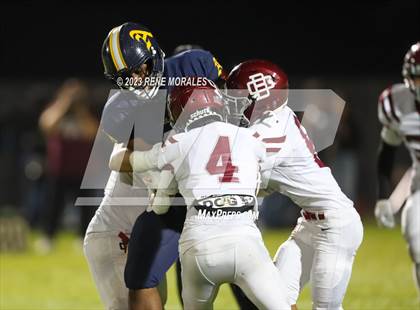 Thumbnail 2 in Bell Gardens vs Alhambra photogallery.
