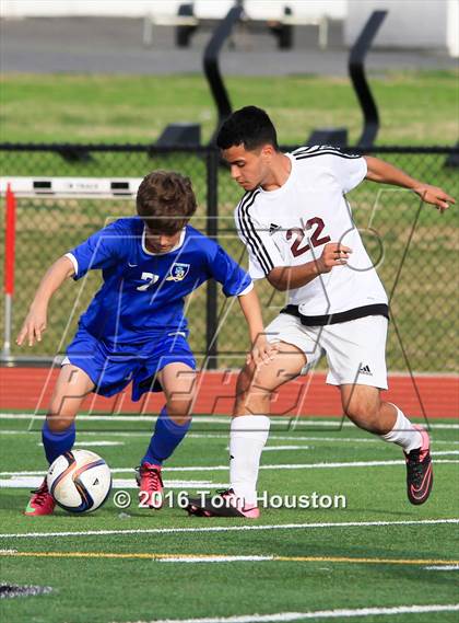 Thumbnail 2 in Covina vs. San Dimas photogallery.