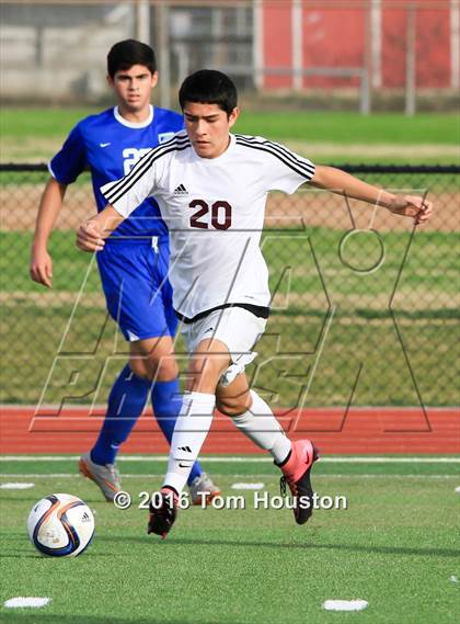 Thumbnail 3 in Covina vs. San Dimas photogallery.