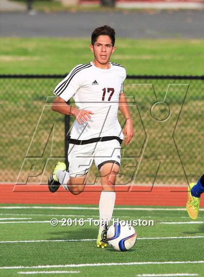Thumbnail 1 in Covina vs. San Dimas photogallery.
