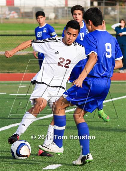 Thumbnail 2 in Covina vs. San Dimas photogallery.