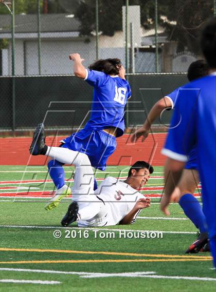 Thumbnail 2 in Covina vs. San Dimas photogallery.