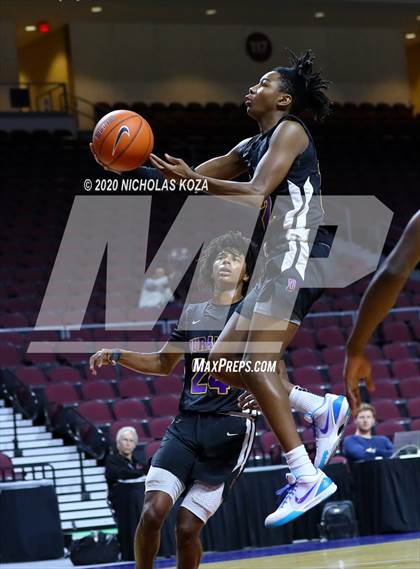 Thumbnail 3 in North Florida Educational Institute vs. Durango (Tarkanian Classic) photogallery.