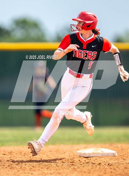 Thumbnail 2 in Seven Lakes @ Katy photogallery.