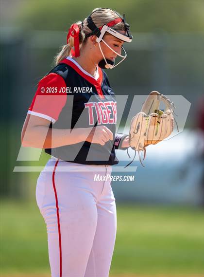 Thumbnail 1 in Seven Lakes @ Katy photogallery.