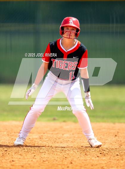 Thumbnail 3 in Seven Lakes @ Katy photogallery.