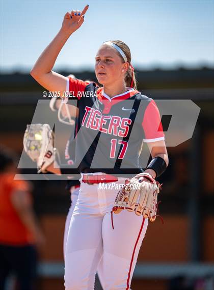 Thumbnail 2 in Seven Lakes @ Katy photogallery.