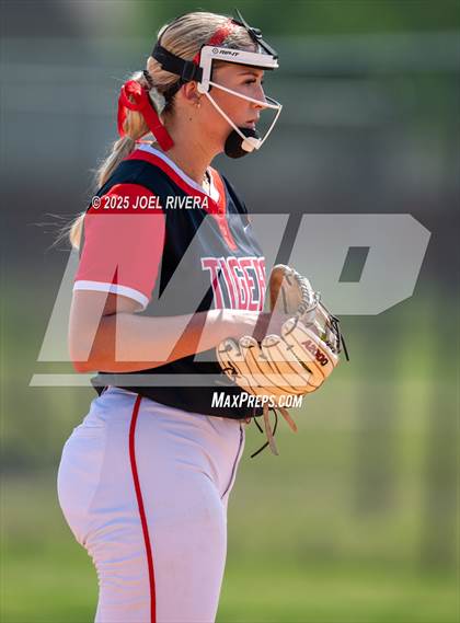 Thumbnail 2 in Seven Lakes @ Katy photogallery.