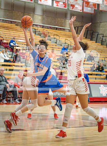Thumbnail 2 in Bishop Gorman @ Mater Dei photogallery.