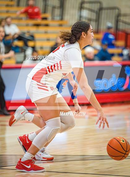 Thumbnail 2 in Bishop Gorman @ Mater Dei photogallery.