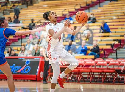 Thumbnail 3 in Bishop Gorman @ Mater Dei photogallery.