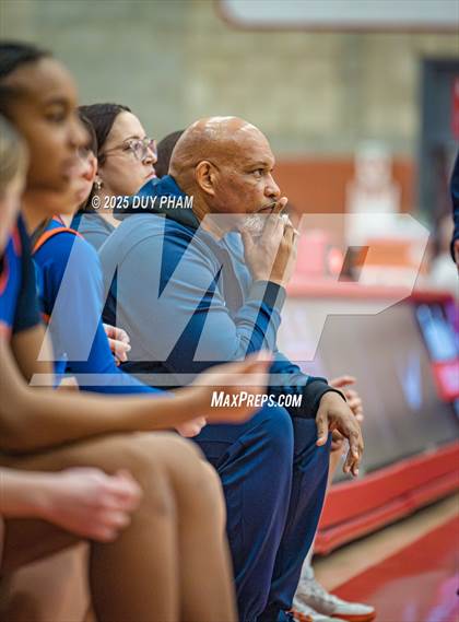 Thumbnail 2 in Bishop Gorman @ Mater Dei photogallery.