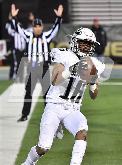 Thumbnail 2 in Narbonne vs. Pittsburg (CIF State D1-A Final) photogallery.