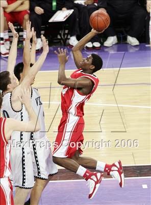 Thumbnail 3 in Mater Dei vs. Palo Alto (CIF State D2 Final) photogallery.