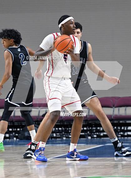 Thumbnail 1 in Riviera Prep vs Coronado (Tarkanian Classic) photogallery.