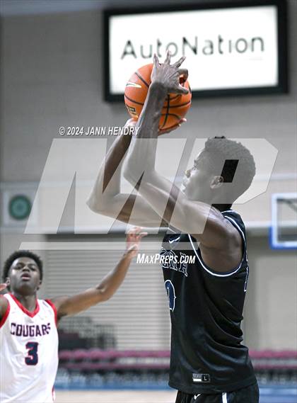 Thumbnail 3 in Riviera Prep vs Coronado (Tarkanian Classic) photogallery.