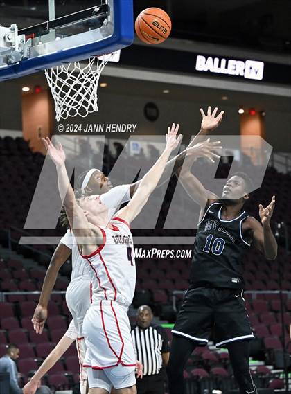 Thumbnail 3 in Riviera Prep vs Coronado (Tarkanian Classic) photogallery.