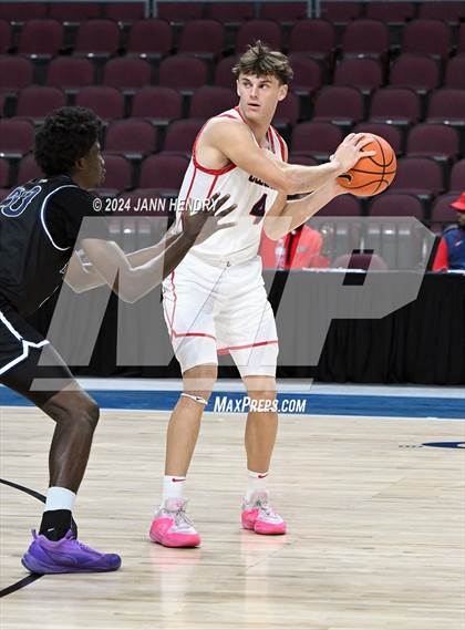 Thumbnail 3 in Riviera Prep vs Coronado (Tarkanian Classic) photogallery.