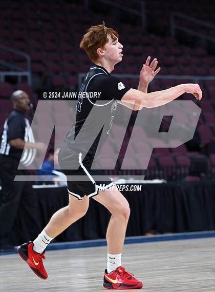 Thumbnail 3 in Riviera Prep vs Coronado (Tarkanian Classic) photogallery.