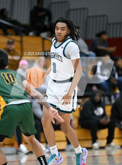 Thumbnail 3 in Vanden vs. Sheldon (Folsom New Year's Challenge) photogallery.