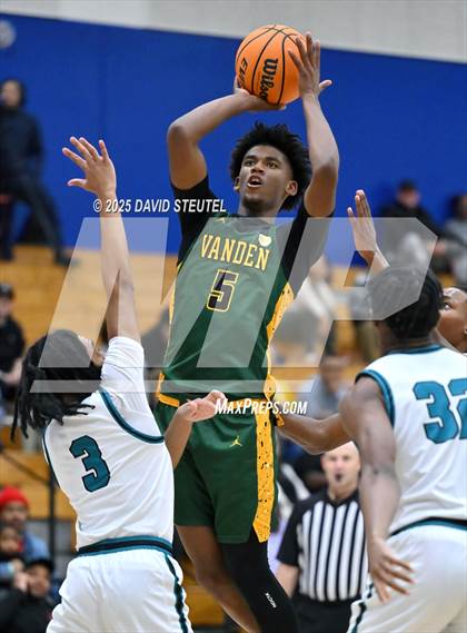Thumbnail 3 in Vanden vs. Sheldon (Folsom New Year's Challenge) photogallery.
