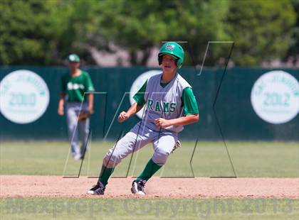Thumbnail 2 in De La Salle @ St. Mary's (Game 2) photogallery.