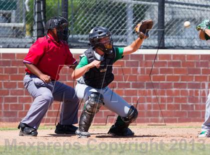 Thumbnail 2 in De La Salle @ St. Mary's (Game 2) photogallery.
