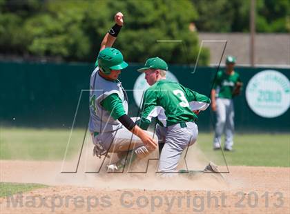 Thumbnail 1 in De La Salle @ St. Mary's (Game 2) photogallery.