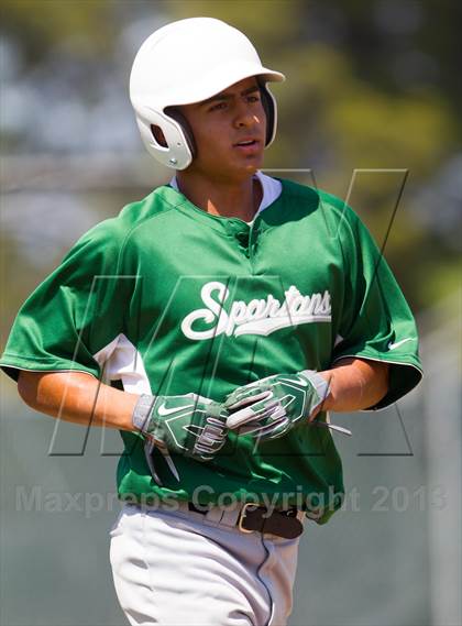 Thumbnail 3 in De La Salle @ St. Mary's (Game 2) photogallery.