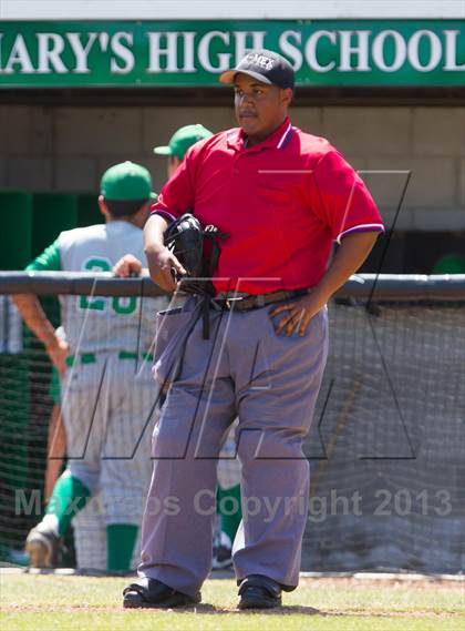 Thumbnail 3 in De La Salle @ St. Mary's (Game 2) photogallery.
